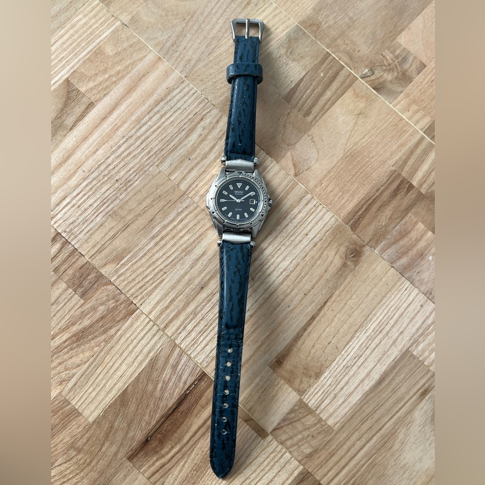 Seiko Rare Vintage Ladies Watch Blue Dial Stainless Case 10 BAR, Blue Leather - Picture 7 of 16